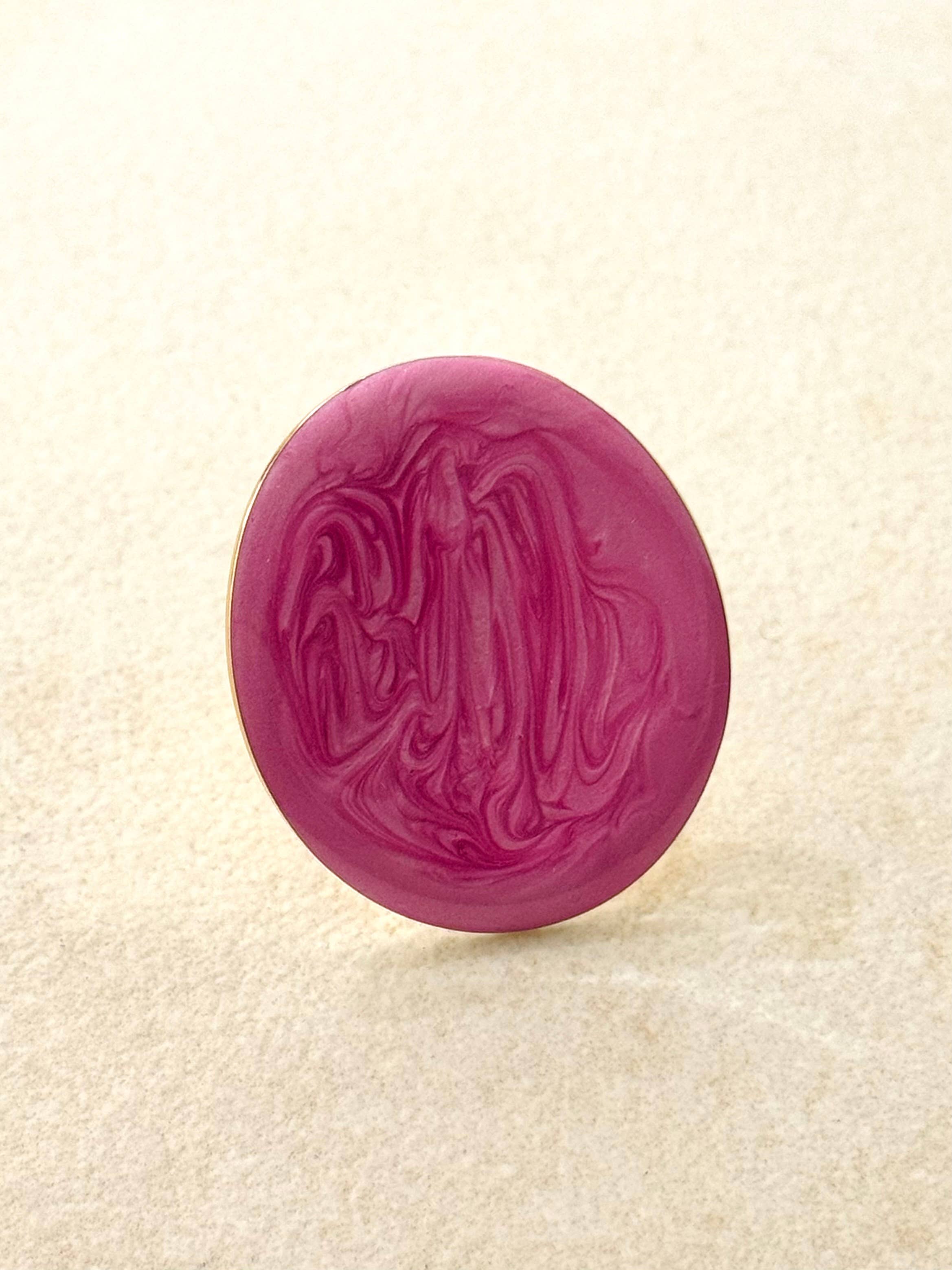 Anillo Rose. Ajustable, acero inoxidable chapado en oro 14K y esmalte