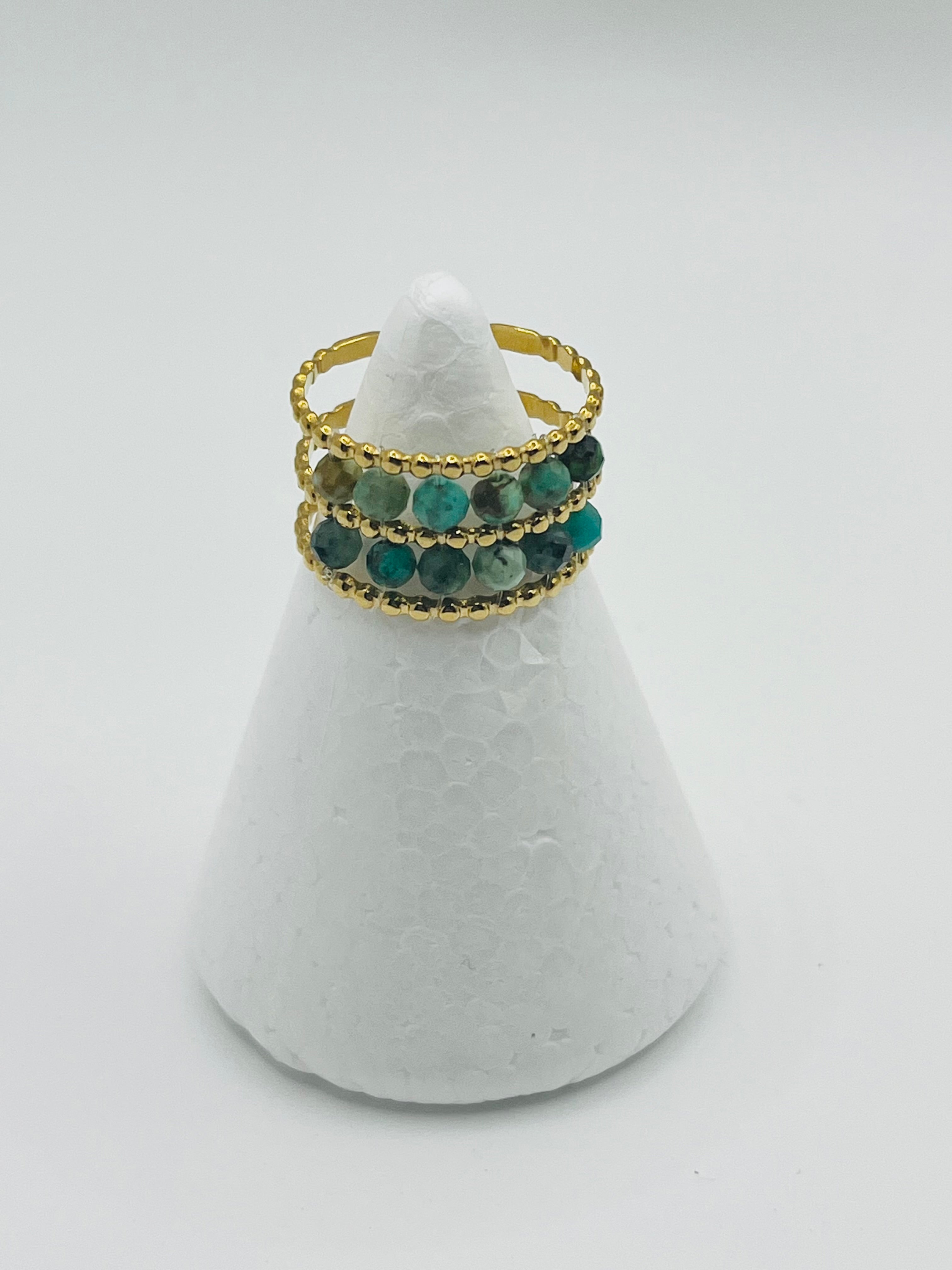Anillo Turquesa. Acero inoxidable y piedra turquesa africana.