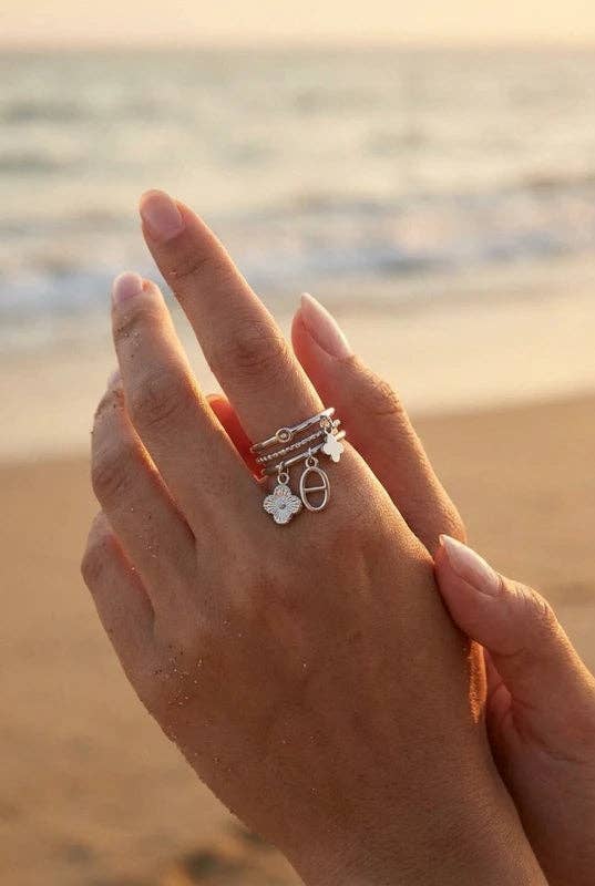 Anillos Alicia plateado. Acero inoxidable baño plata
