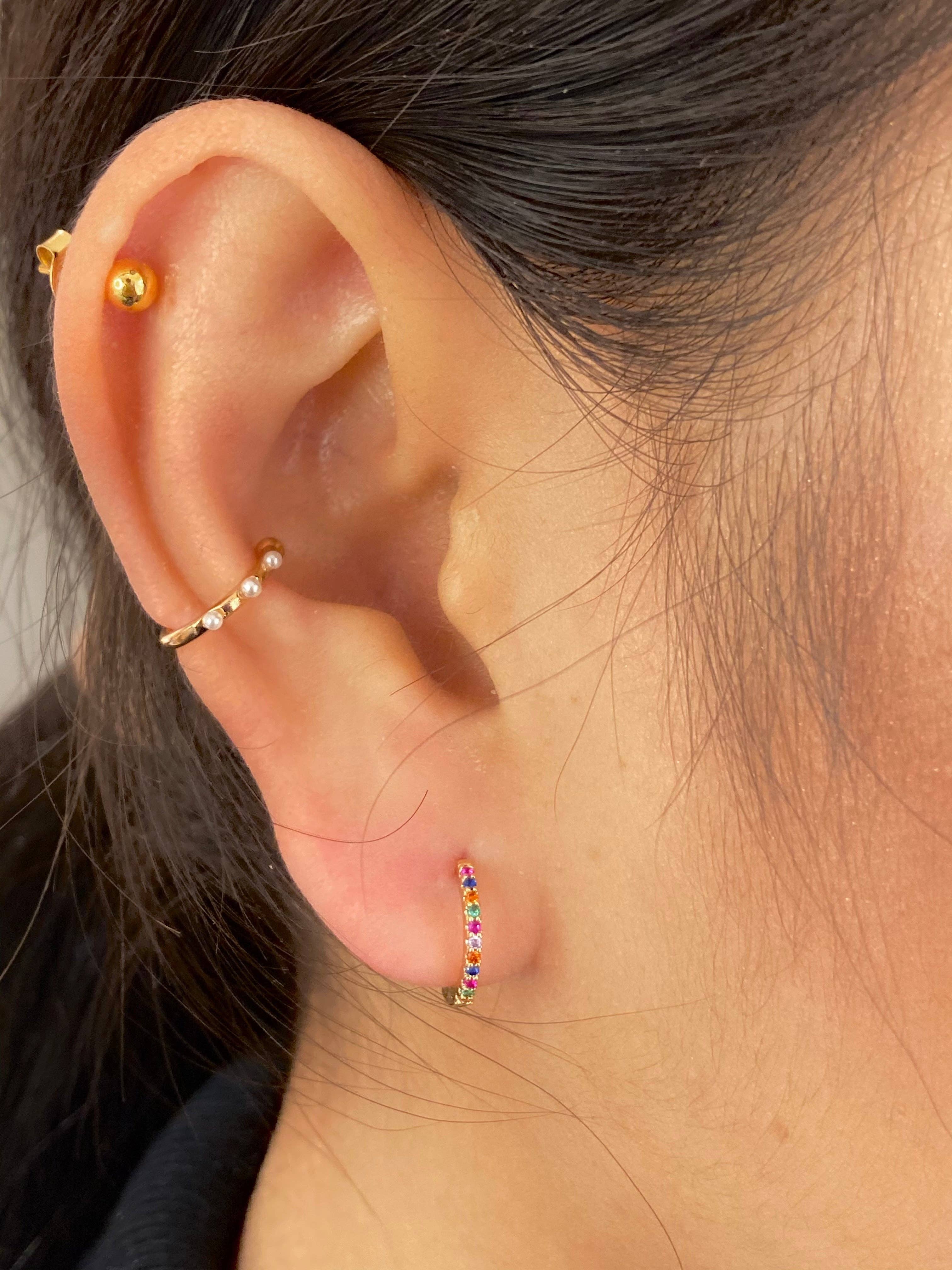 Aros pequeños. Acero inoxidable plateado y circonias multicolor