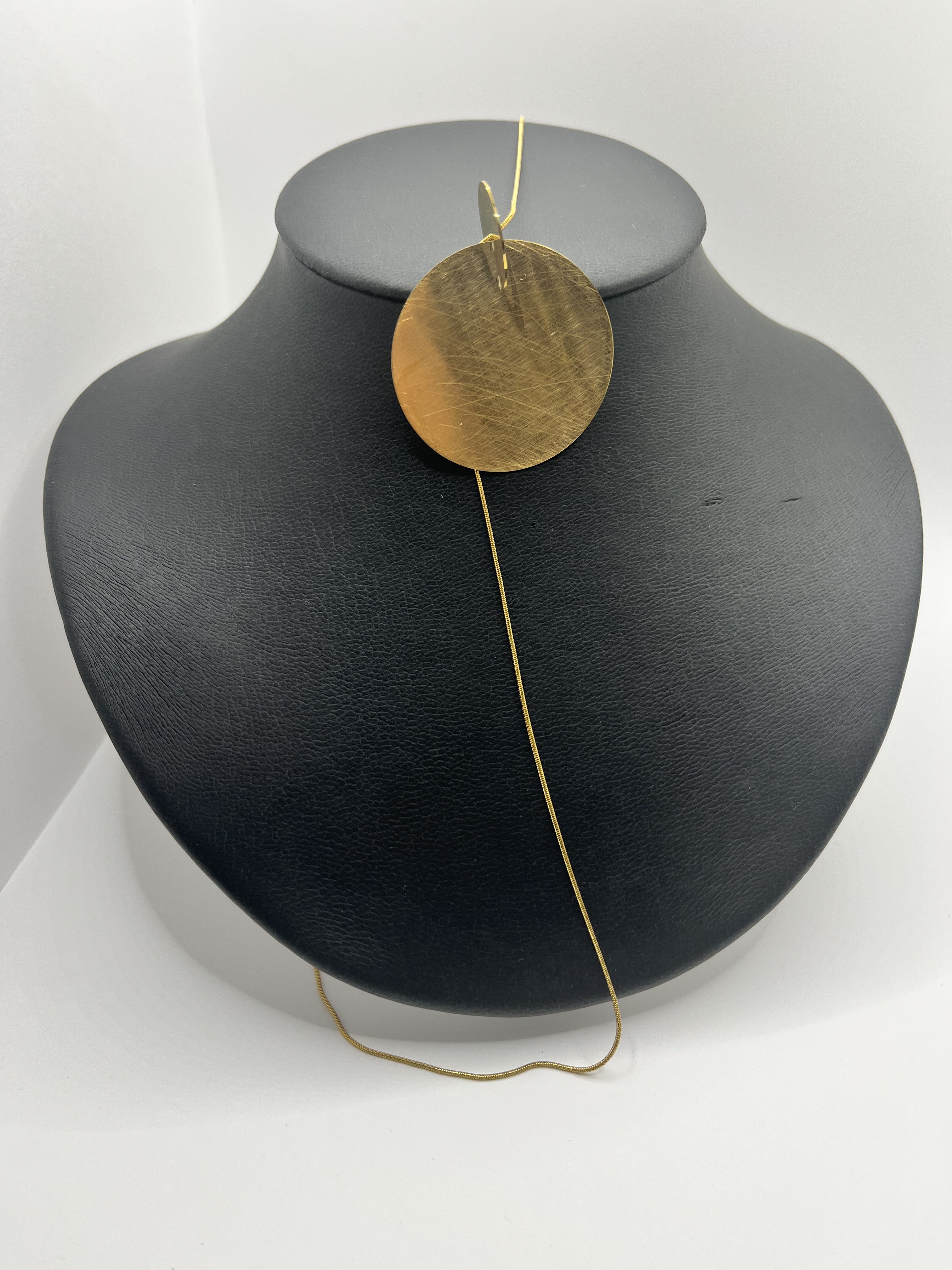 Collar Astrid. Chapado en oro 14K