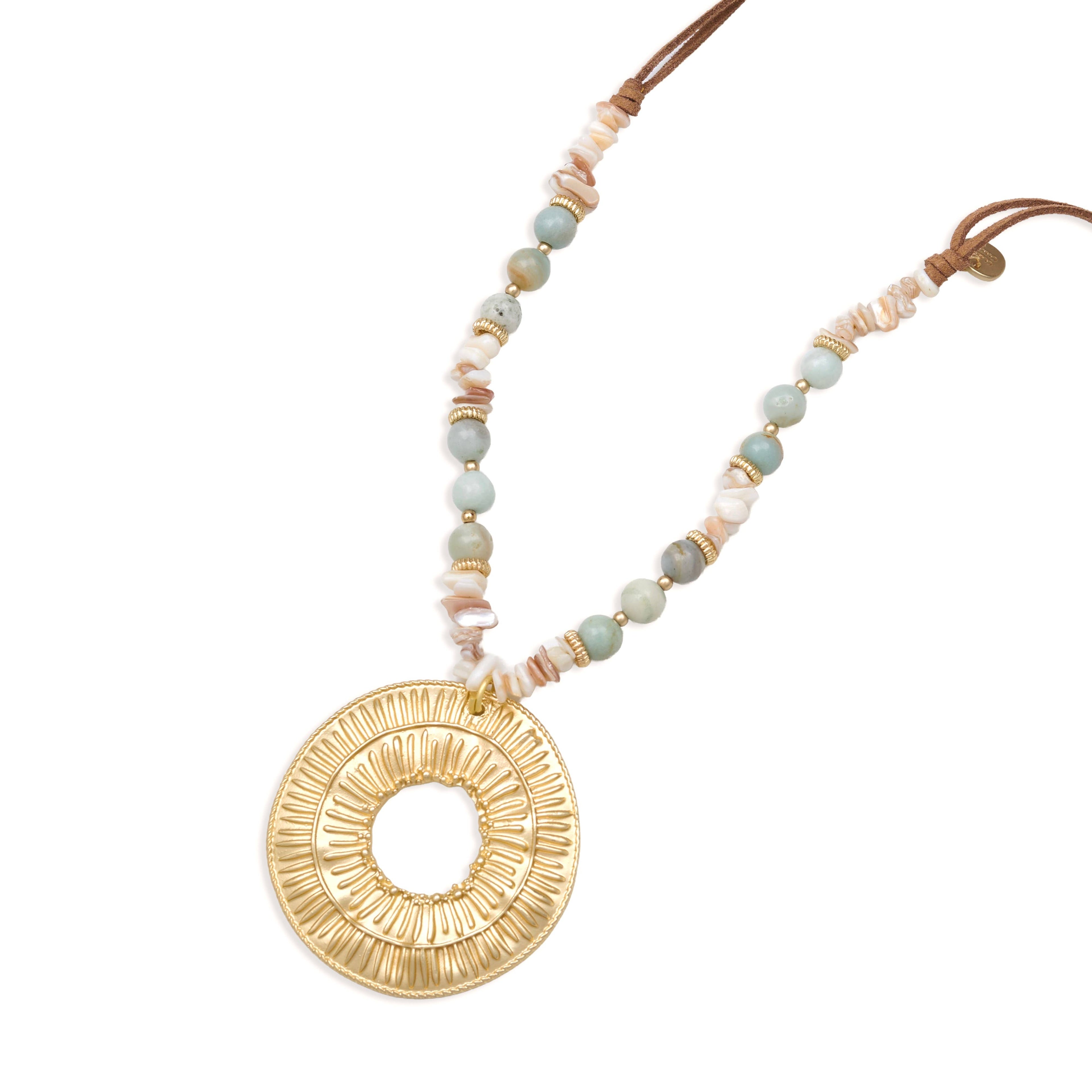 Collar Piña. Acero inoxidable bañado en oro de 14K, latón, cordón de ante y piedras minerales