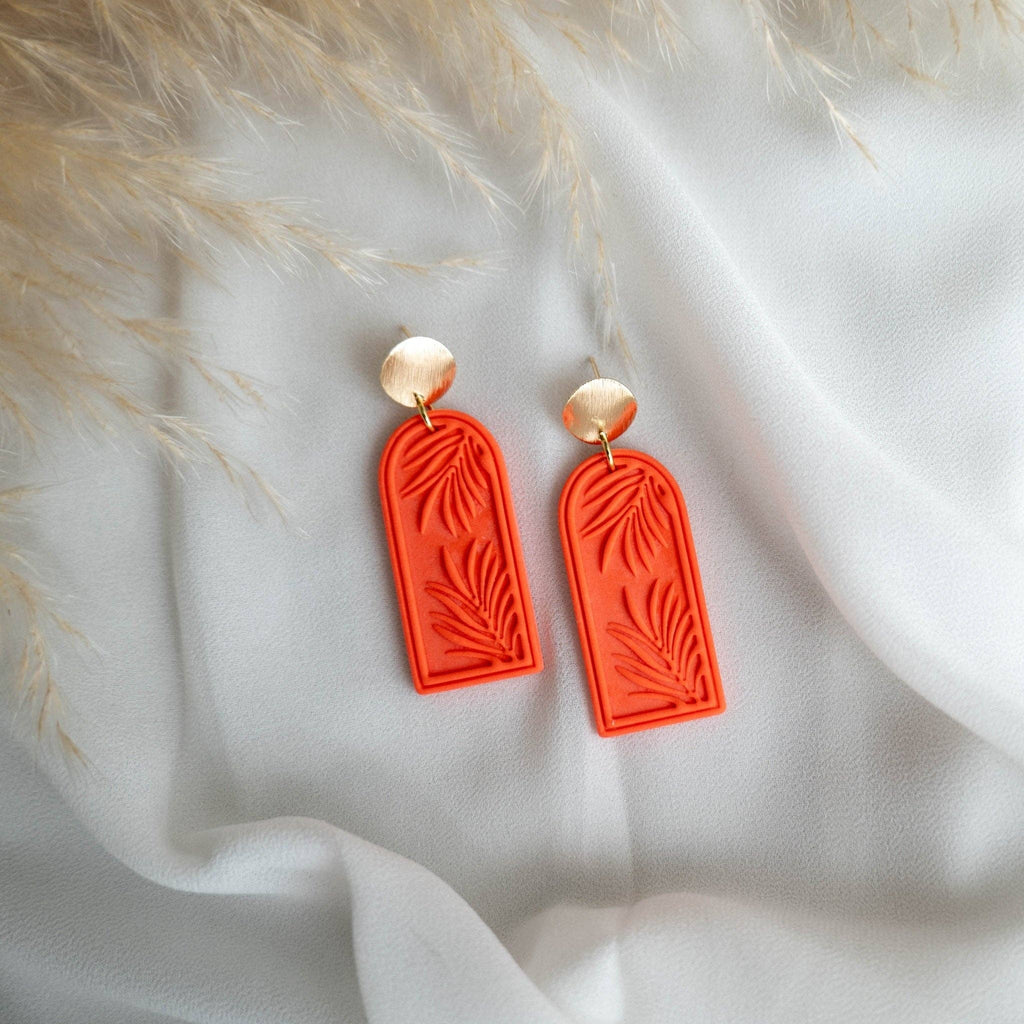 Pendientes Ria. Arcilla polimérica y acero inoxidable chapado en oro de 18K