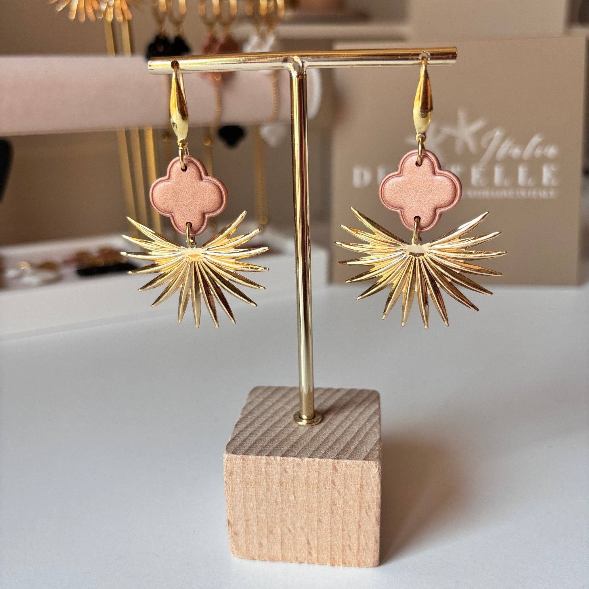 Pendientes Trébol. Acero inoxidable chapado en oro de 18K