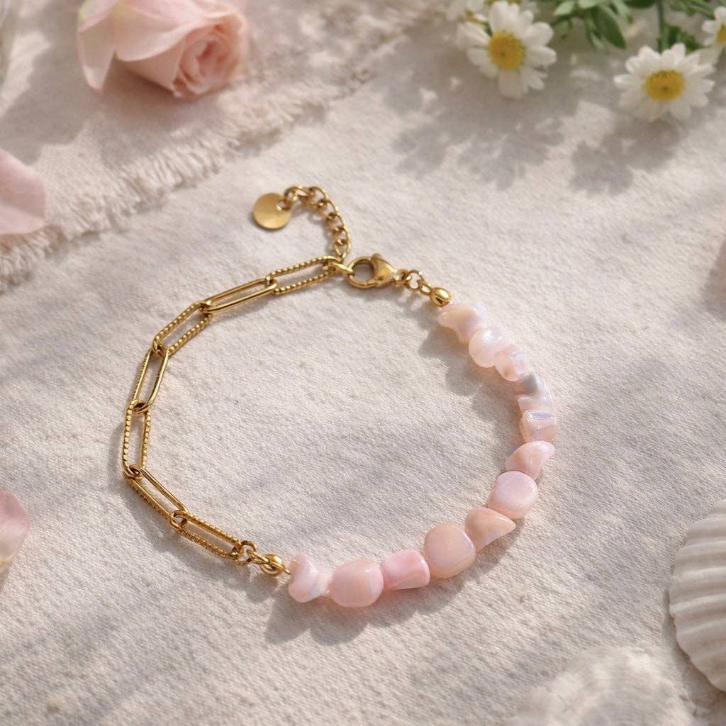 Pulsera Sal. Acero chapado en oro 18K y pequeñas conchas