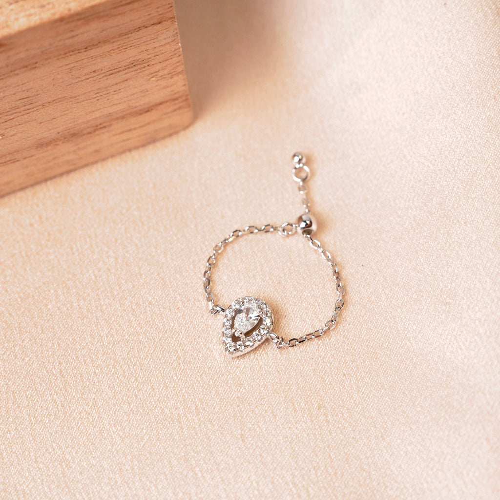 Anillo Lágrima. Plata 925 con circonio brillante